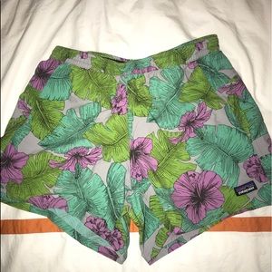 Never worn Women’s Patagonia shorts
